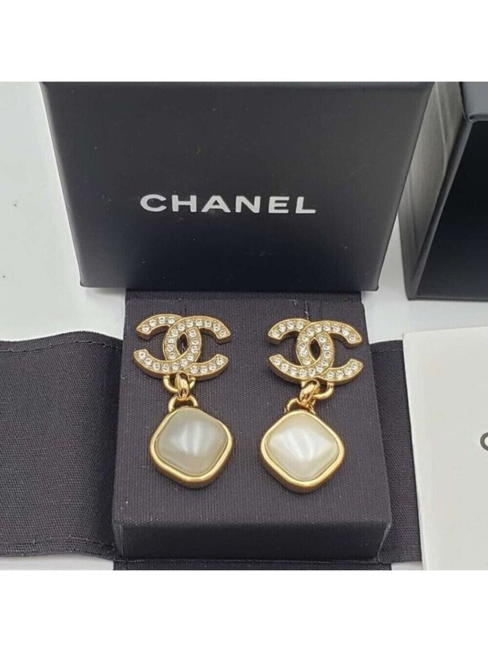 CHANEL Brand New Earrings 675-080824